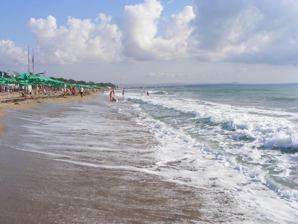 Zoya Apartment Burgas Bagian luar foto