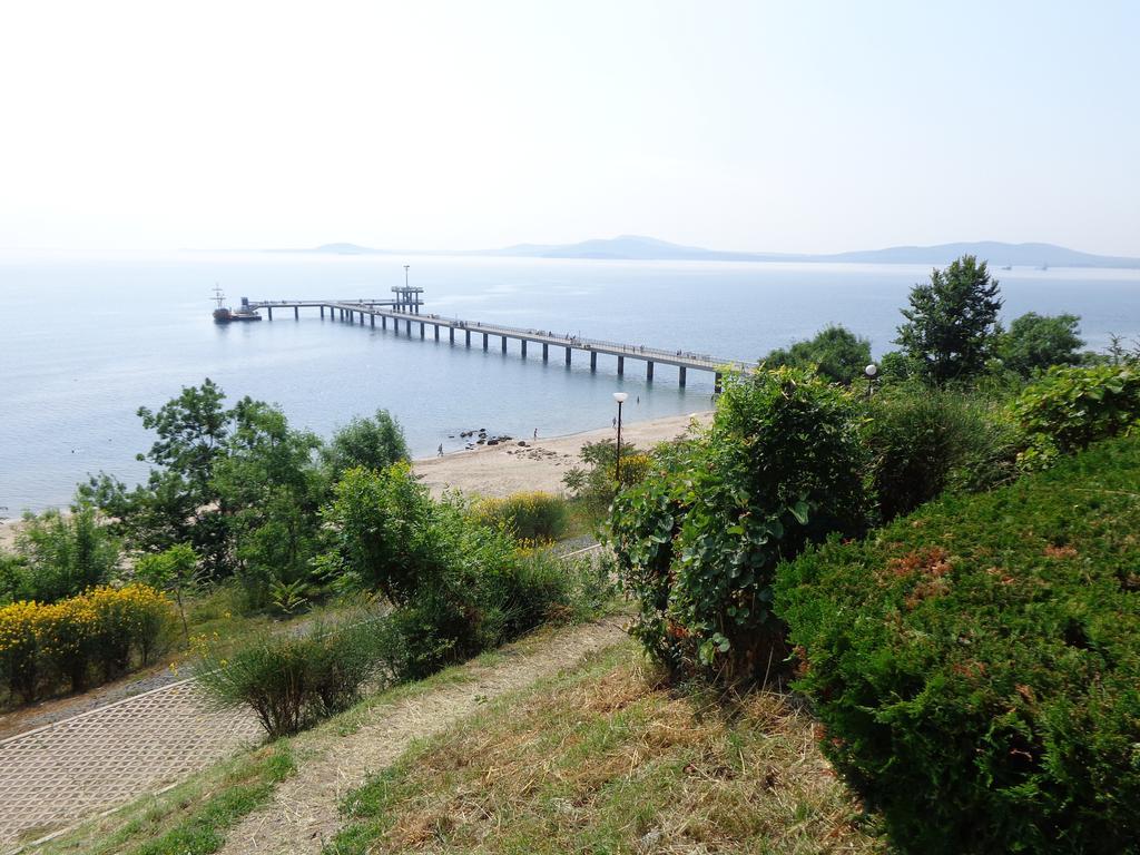 Zoya Apartment Burgas Bagian luar foto