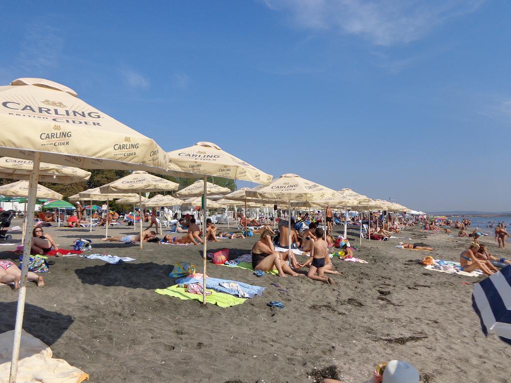 Zoya Apartment Burgas Bagian luar foto