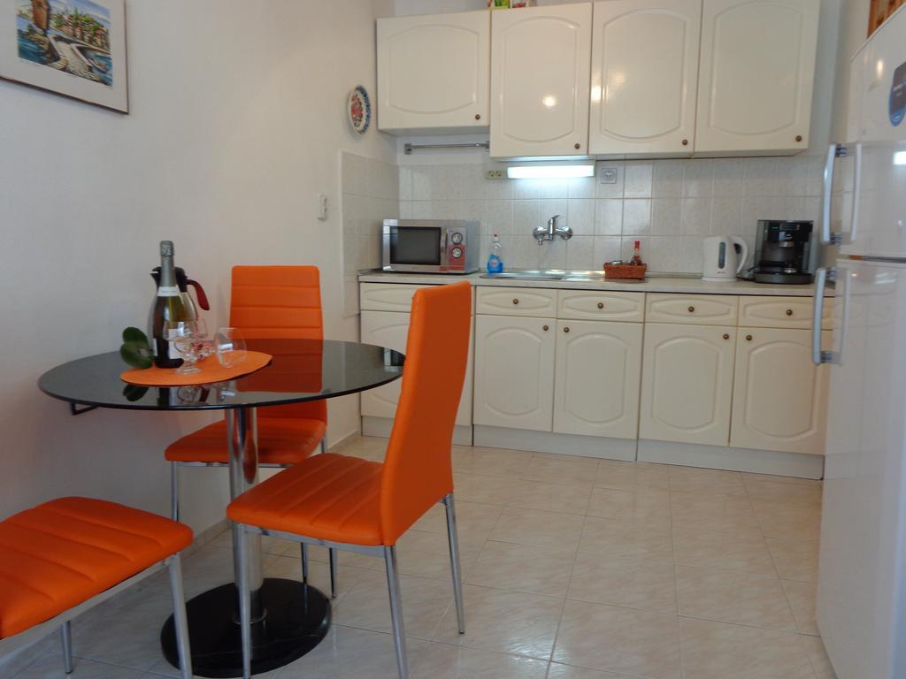 Zoya Apartment Burgas Bagian luar foto