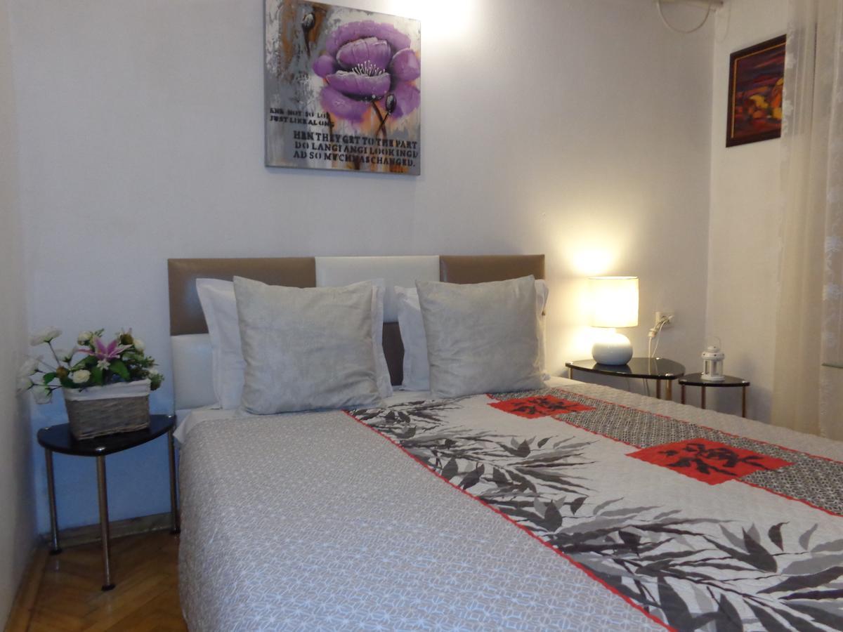 Zoya Apartment Burgas Bagian luar foto